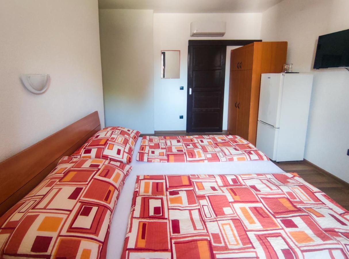 Hotel Viktoria Panzio Zamárdi Exteriér fotografie