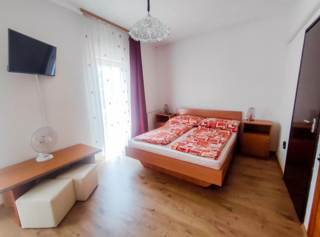 Hotel Viktoria Panzio Zamárdi Exteriér fotografie