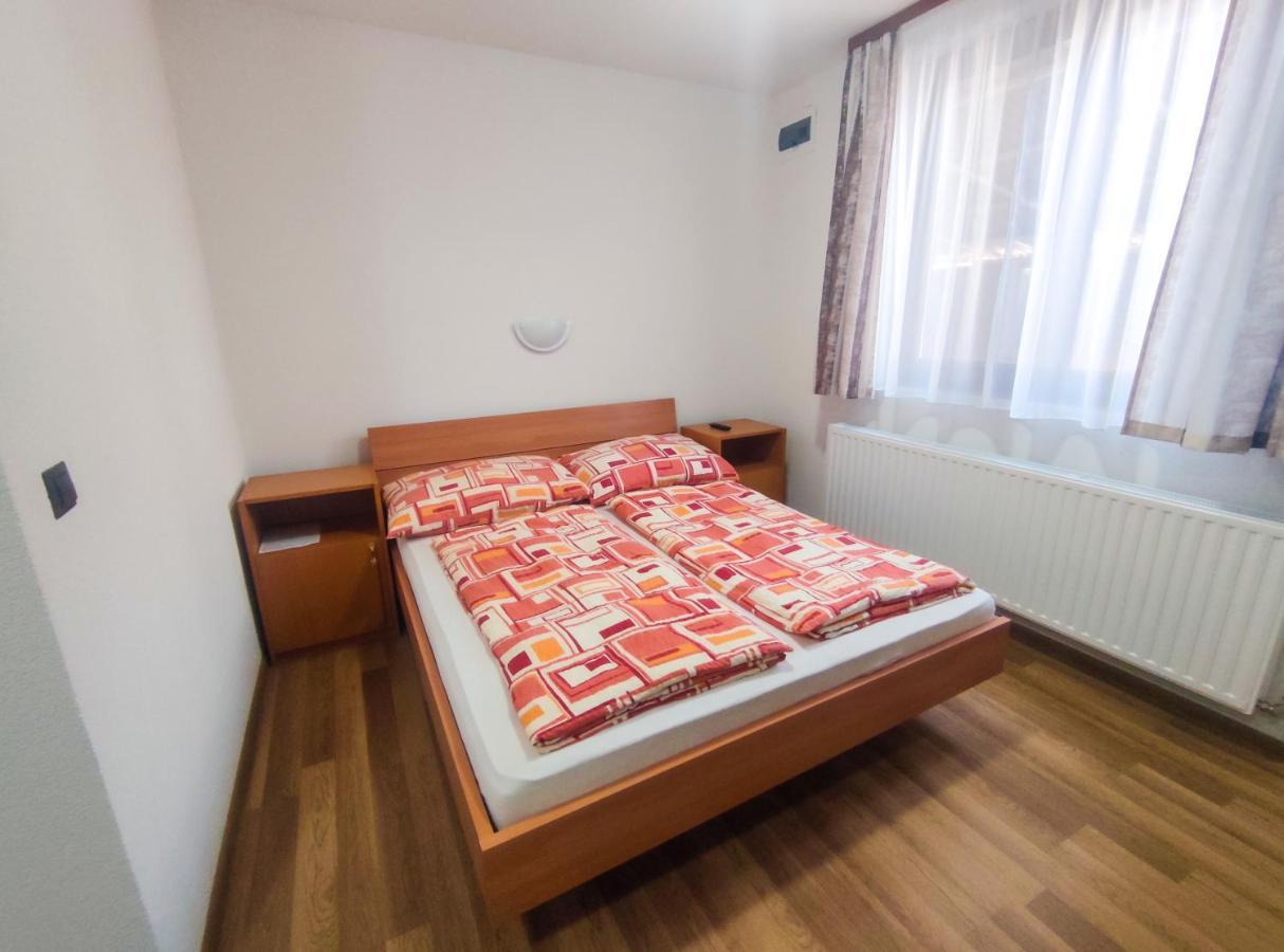Hotel Viktoria Panzio Zamárdi Exteriér fotografie