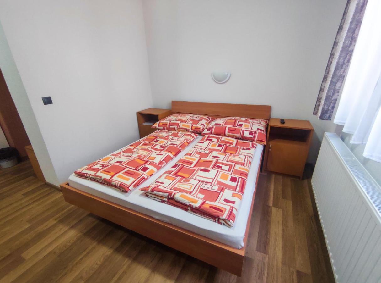 Hotel Viktoria Panzio Zamárdi Exteriér fotografie