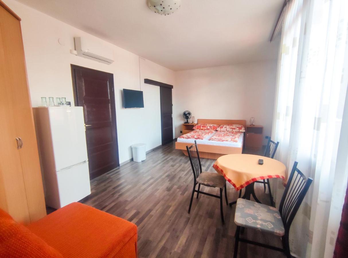 Hotel Viktoria Panzio Zamárdi Exteriér fotografie