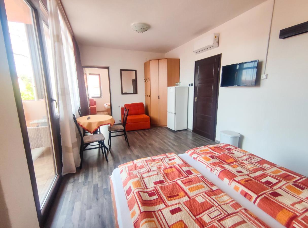 Hotel Viktoria Panzio Zamárdi Exteriér fotografie