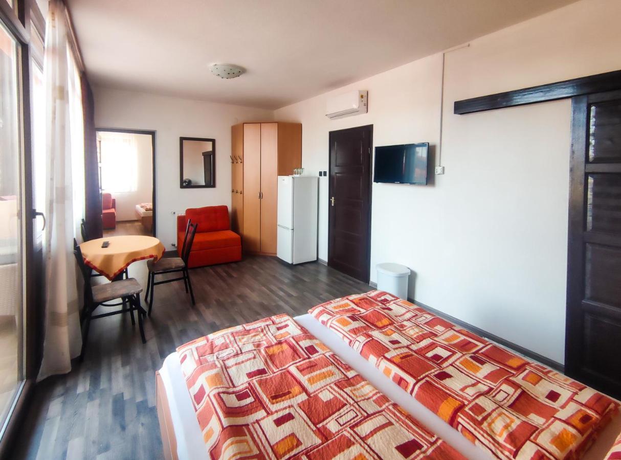 Hotel Viktoria Panzio Zamárdi Exteriér fotografie
