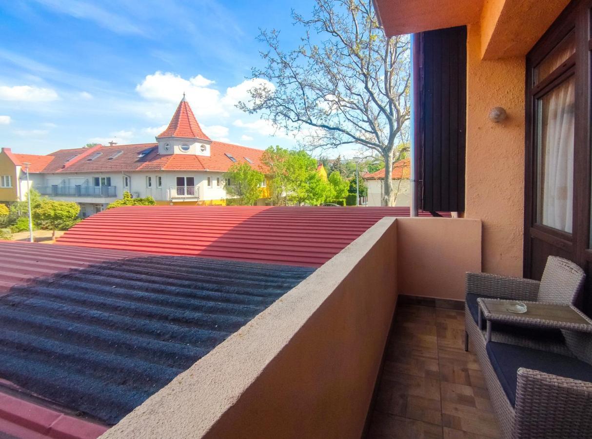 Hotel Viktoria Panzio Zamárdi Exteriér fotografie