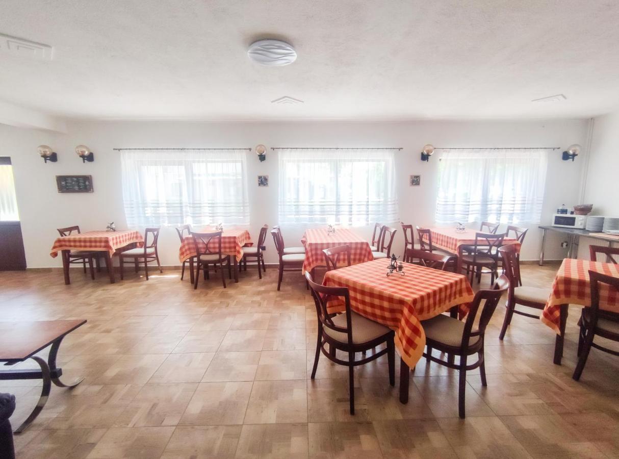 Hotel Viktoria Panzio Zamárdi Exteriér fotografie