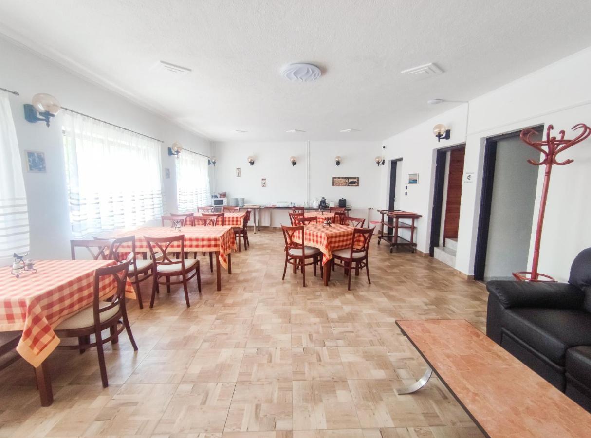 Hotel Viktoria Panzio Zamárdi Exteriér fotografie