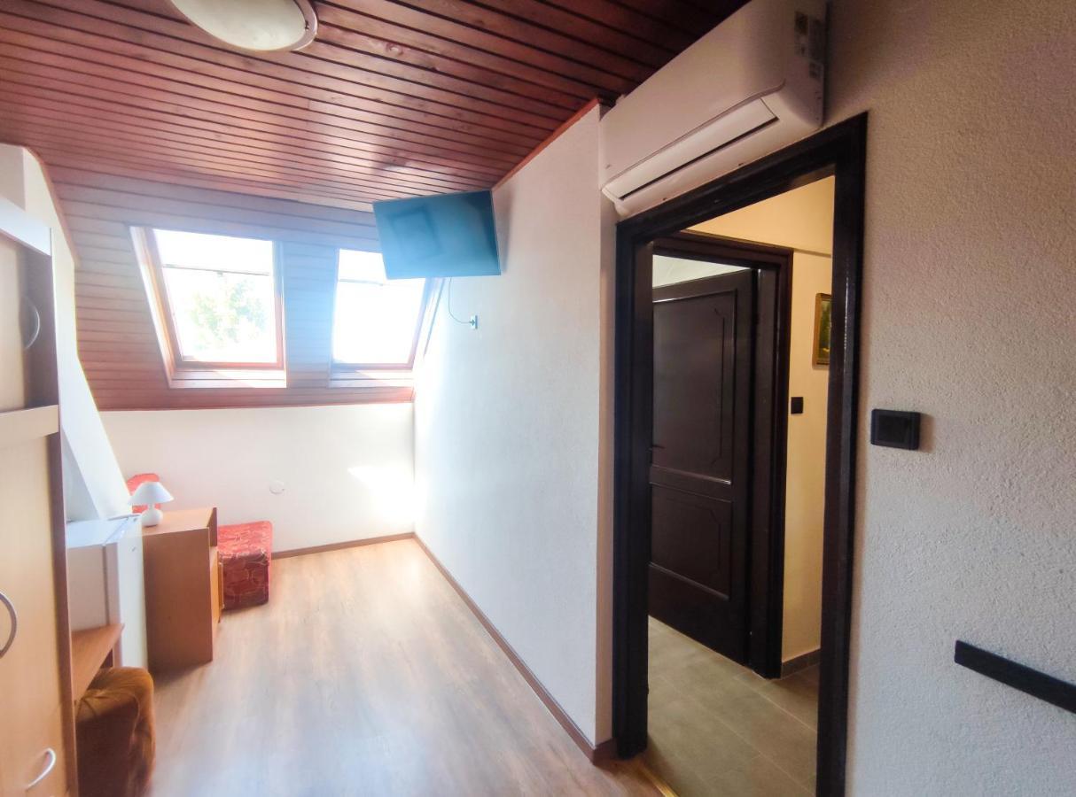 Hotel Viktoria Panzio Zamárdi Exteriér fotografie